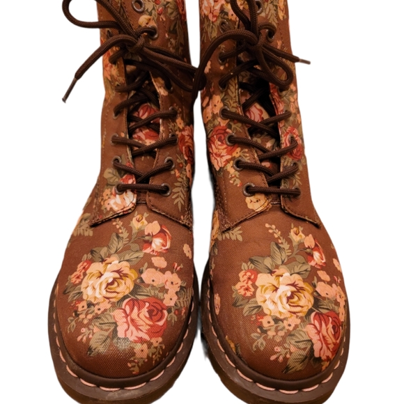 Dr Martins Victorian Floral Boots 11 - Picture 3 of 9